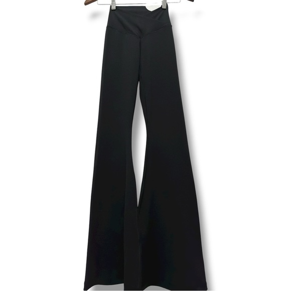 313 OFFLINE by Aerie | NWT $50 Black Real Me Flare Hi-Rise Leggings (Size S) - Picture 2 of 14